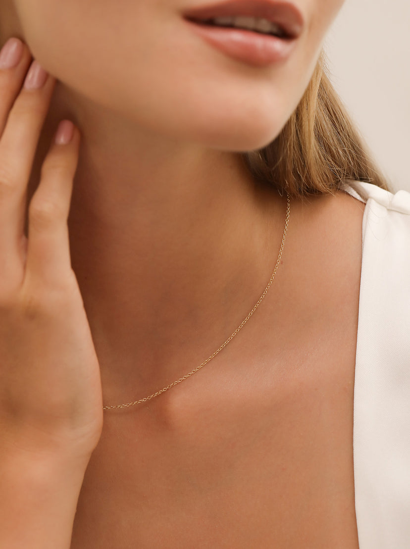 NYRELLE Thin Herringbone Chain Necklace / 18K Solid Gold