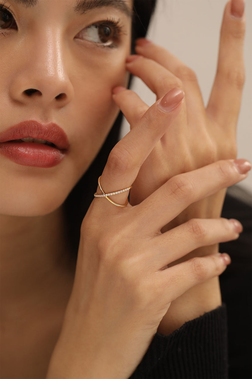 White & Rose Gold Fashion Diamond Criss-Cross Ring | Troy Shoppe Jewellers
